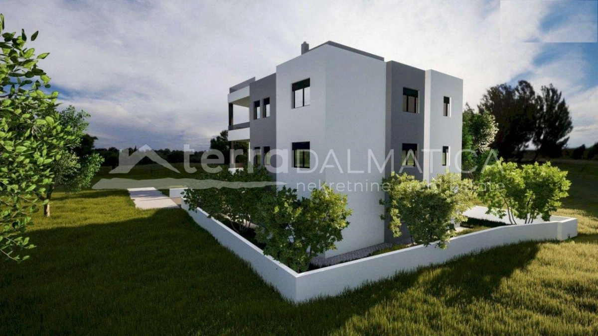 Zu einem Schritt von Ihrem neuen Leben aus - eine Luxuswohnung in Vodice mit einer Dachterrasse und einer Aussicht