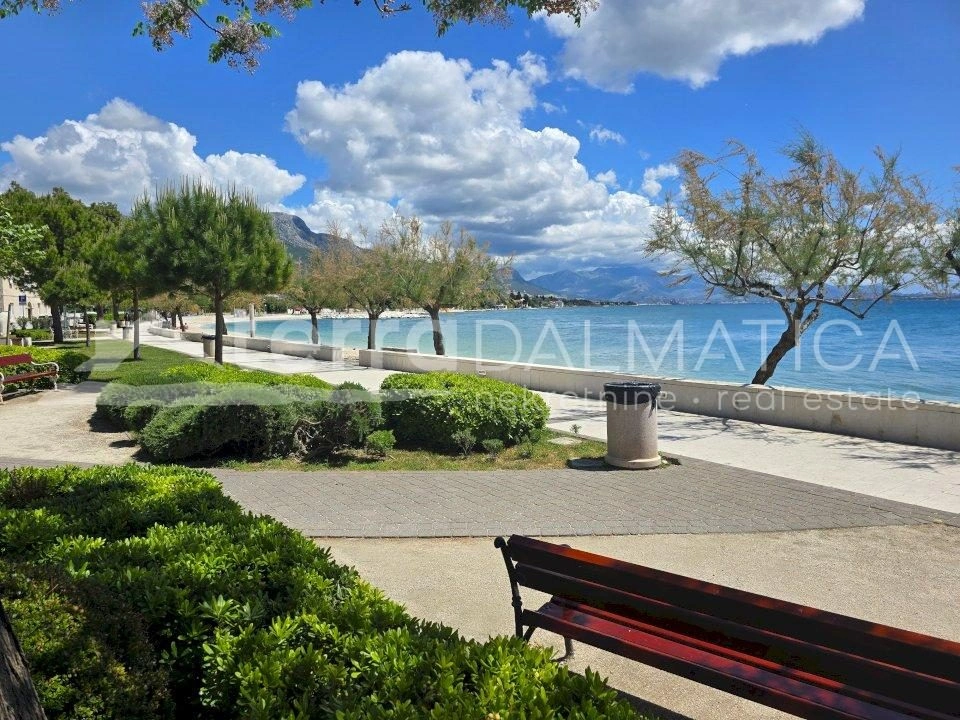 Authentisches dalmatinisches Haus mit bezauberndem Interieur, 20 m vom Meer entfernt