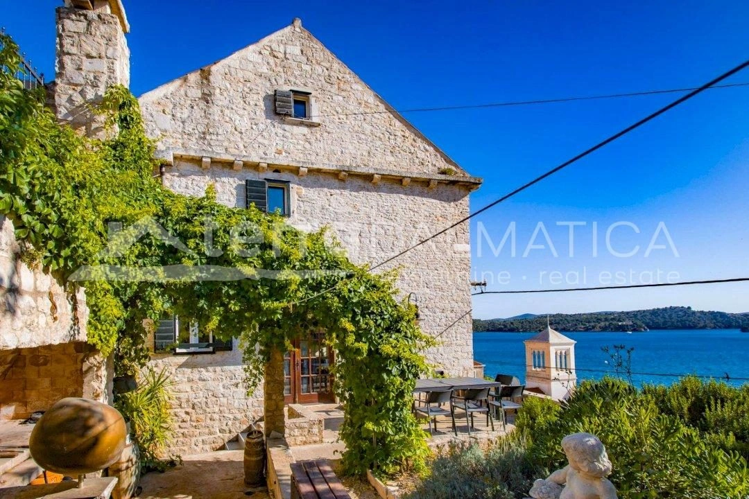 Historischer Palast mit Garten im Herzen von Šibenik