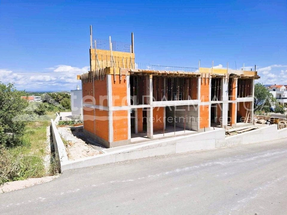 Vodice – Doppelhaushälfte mit Meerblick, Neubau