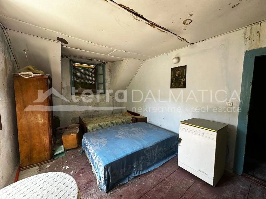 Authentisches Steinhaus im Herzen von Prvić, nahe dem Meer