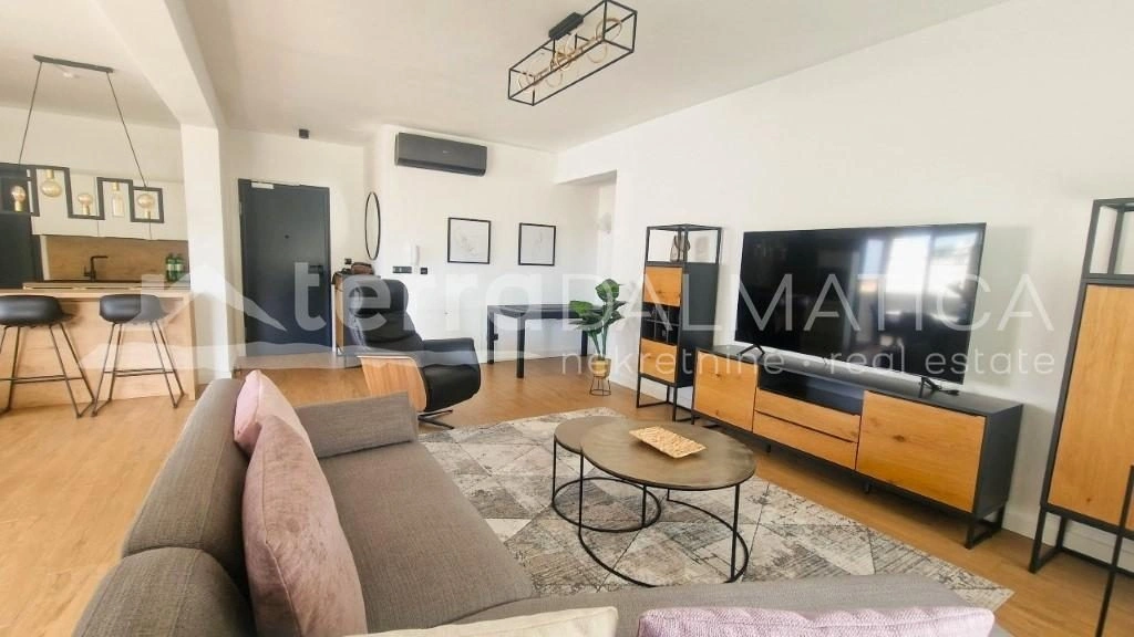 Jeden Morgen der Duft der Adria – Penthouse mit Aussicht zwei Minuten von einem wunderschönen Strand entfernt