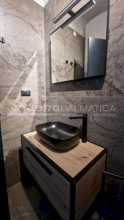 Jeden Morgen der Duft der Adria – Penthouse mit Aussicht zwei Minuten von einem wunderschönen Strand entfernt