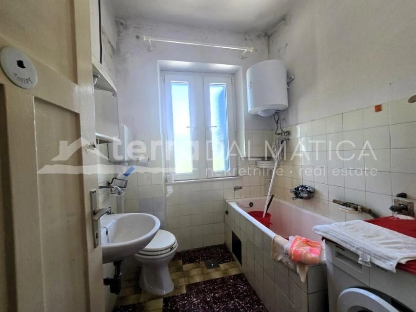 Wohnung mit Meerblick zu verkaufen – Mandalina, Šibenik