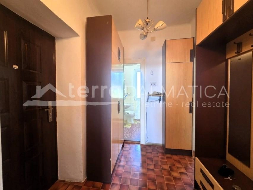 Wohnung mit Meerblick zu verkaufen – Mandalina, Šibenik