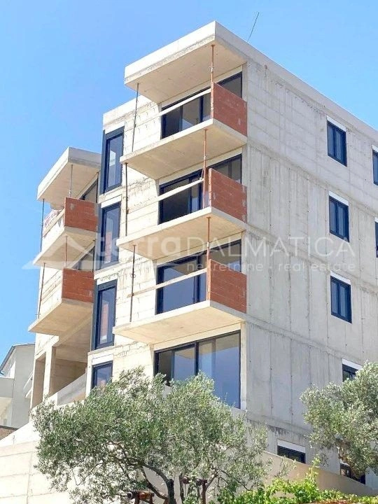 Primošten, moderne Zwei-Zimmer-Wohnung in einem Neubau