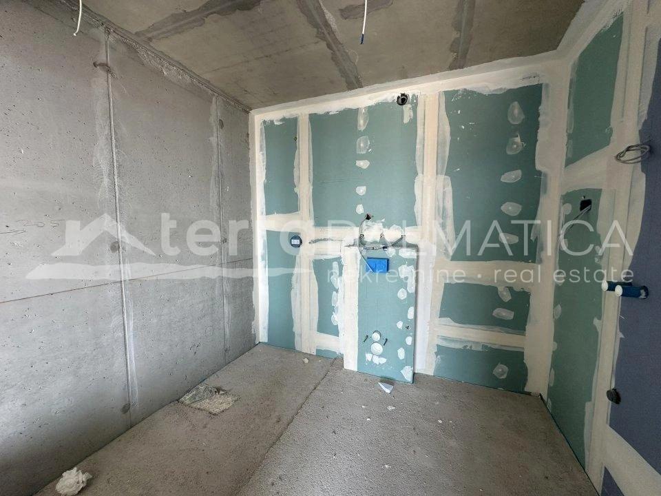 Exklusive Immobilie bei Trogir – Modernes Penthouse mit Terrassen, Ausblick und privatem Lift nur für Sie