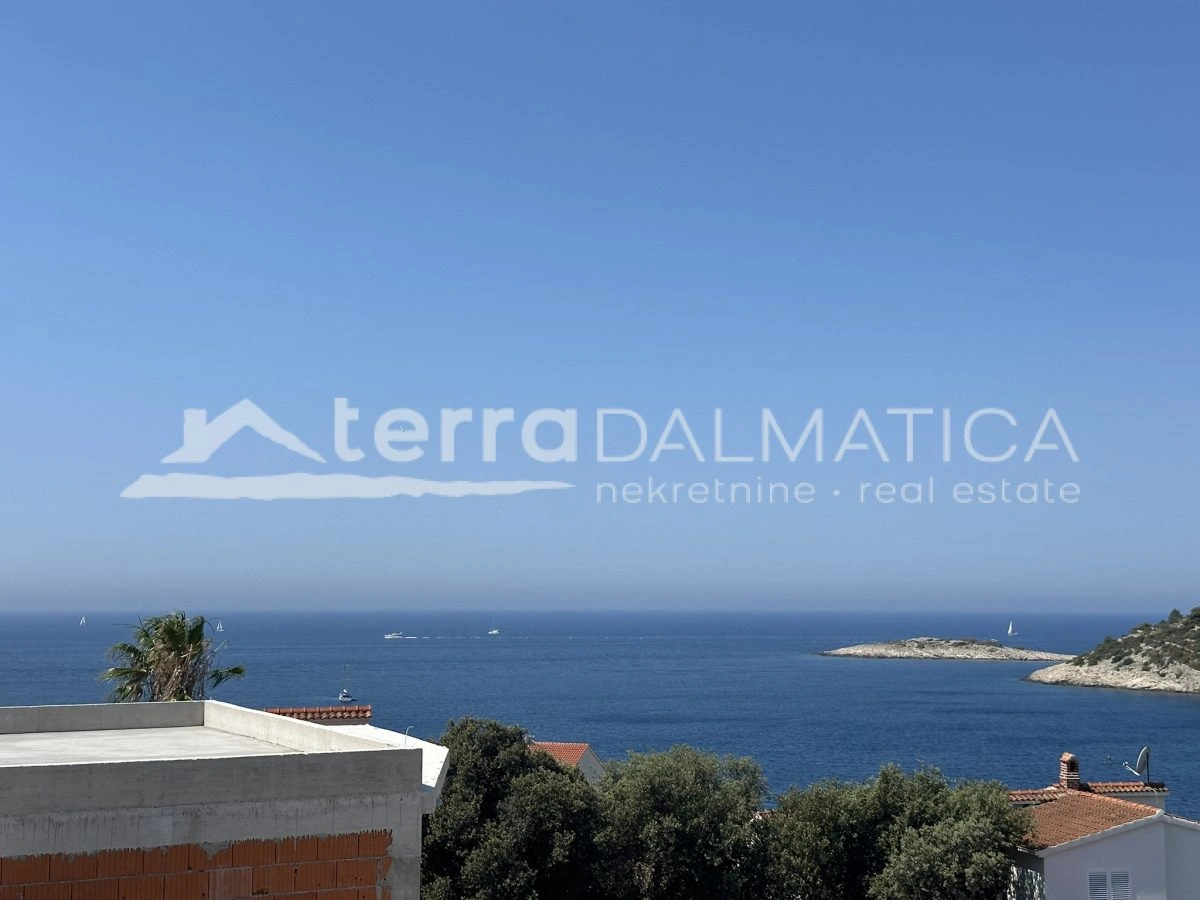 Wohnung mit Terrasse und Meerblick in der Nähe von Rogoznica