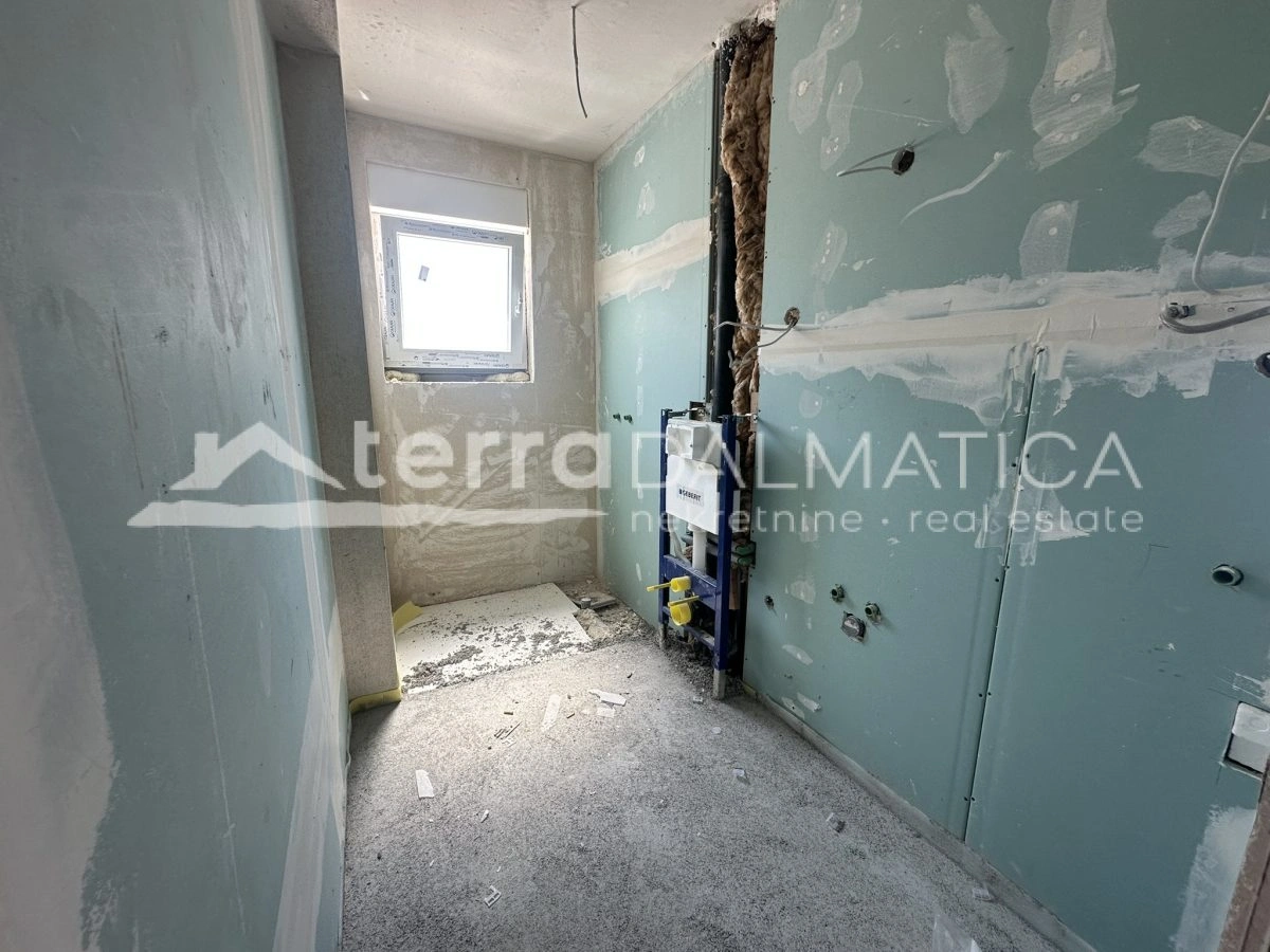 Wohnung mit Terrasse und Meerblick in der Nähe von Rogoznica