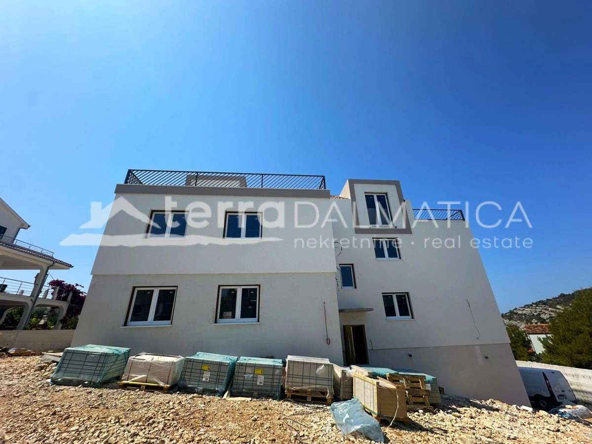 Rogoznica Bereich, Wohnung mit drei Terrassen und Meerblick