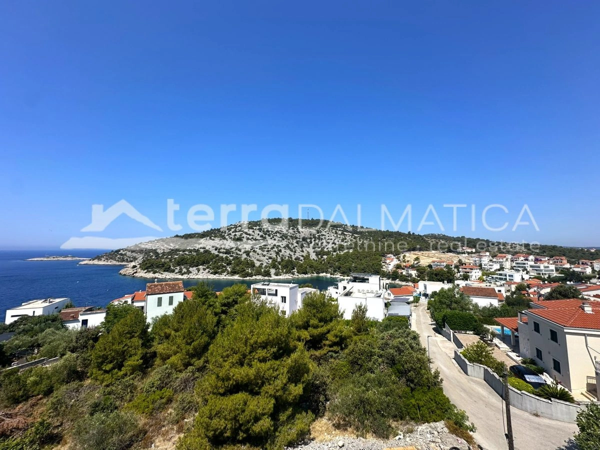 Rogoznica Bereich, Wohnung mit drei Terrassen und Meerblick