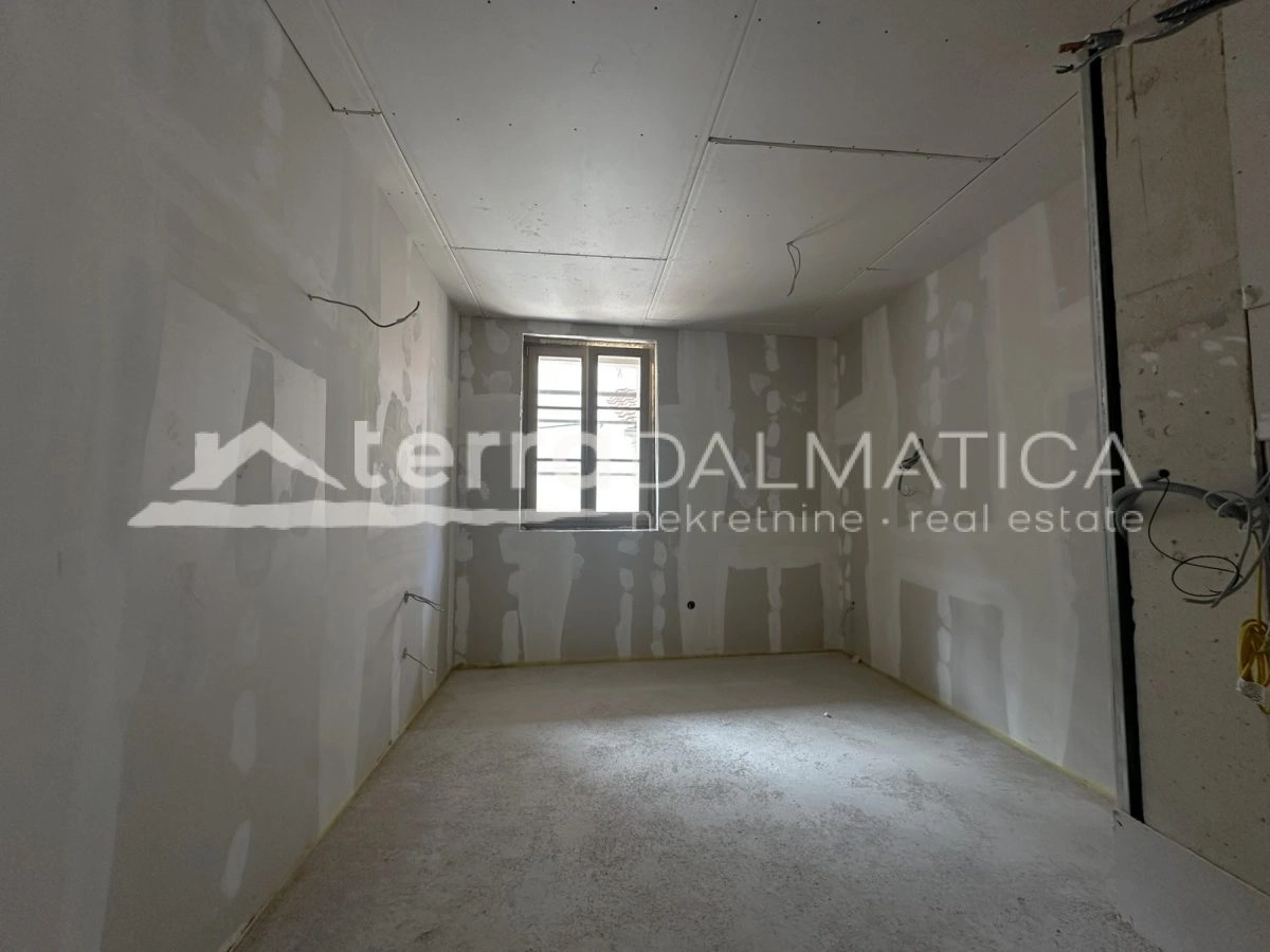 Luxuriöse Wohnung in Šibenik – NEUBAU direkt am Wasser