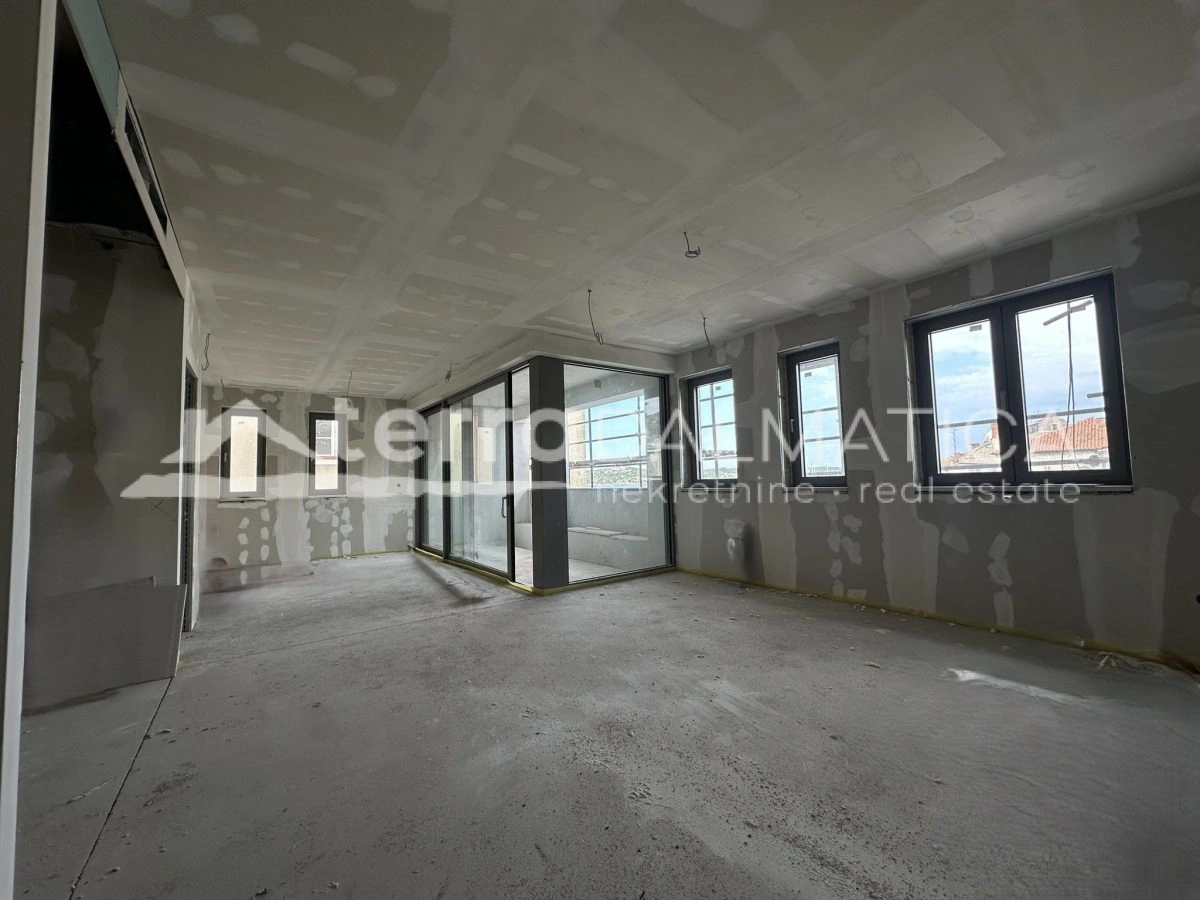 Šibeniks Uferpromenade in Ihrem Wohnzimmer - eine Wohnung mit der schönsten Aussicht der Stadt