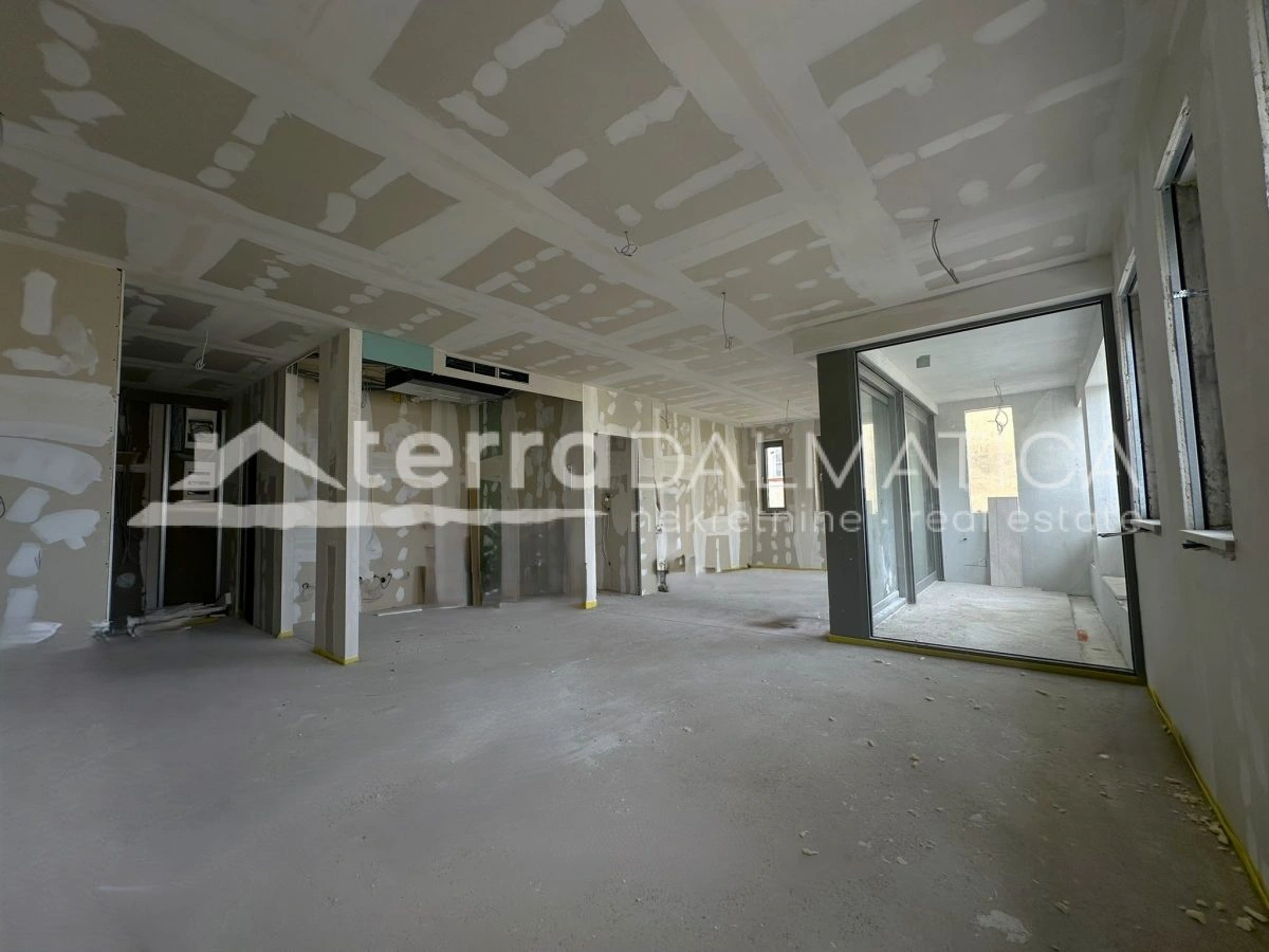 Šibeniks Uferpromenade in Ihrem Wohnzimmer - eine Wohnung mit der schönsten Aussicht der Stadt