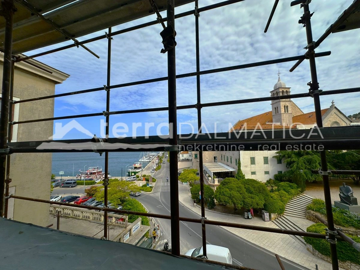 Šibeniks Uferpromenade in Ihrem Wohnzimmer - eine Wohnung mit der schönsten Aussicht der Stadt