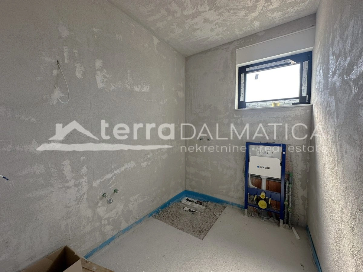 Umgebung von Sibenik, moderne Villa in der Nähe des Nationalparks Krka