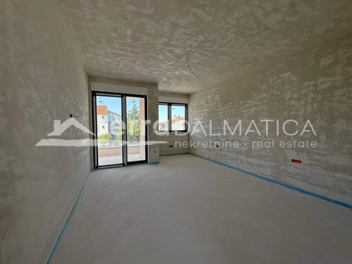 Umgebung von Sibenik, moderne Villa in der Nähe des Nationalparks Krka