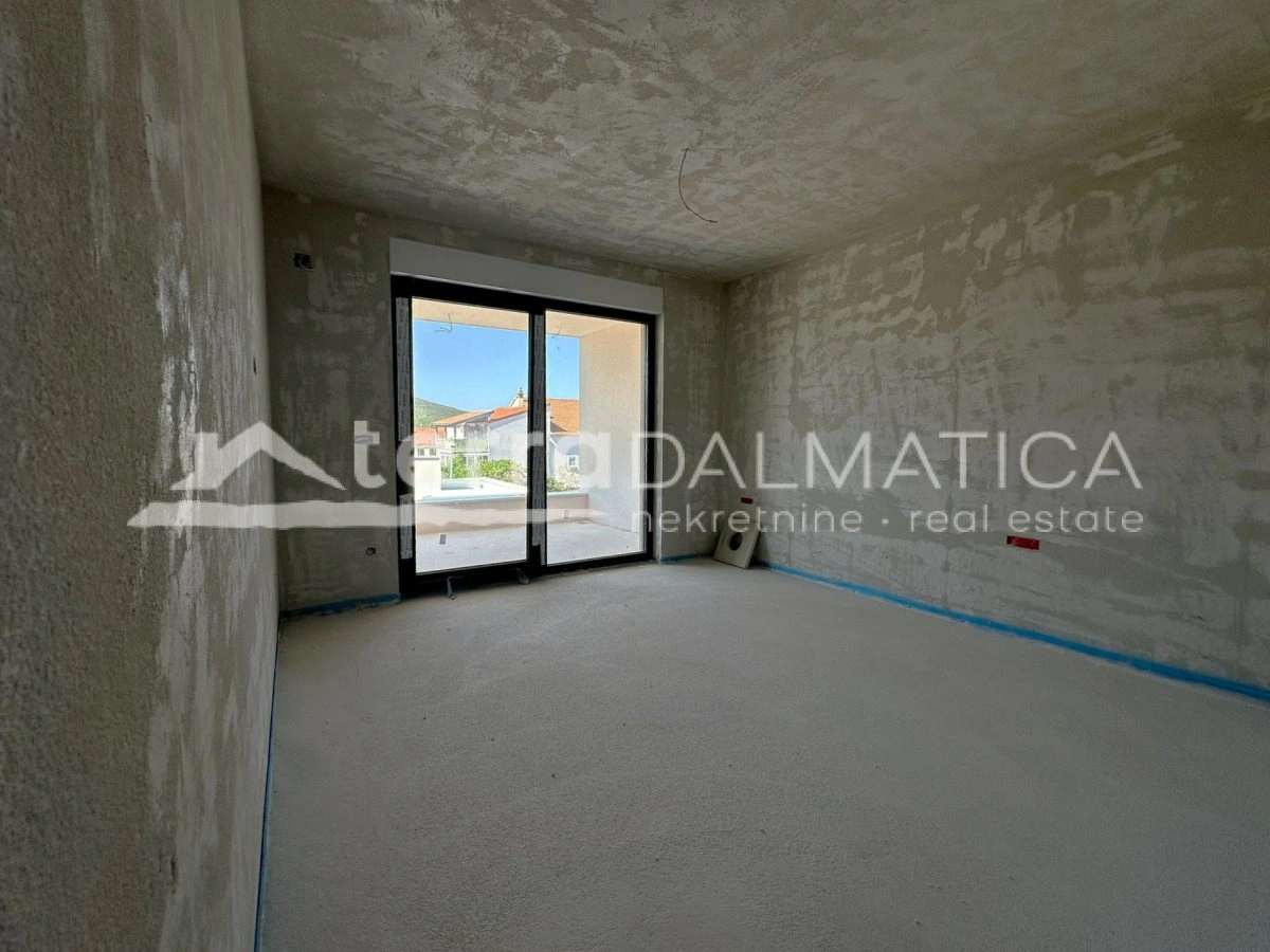 Umgebung von Sibenik, moderne Villa in der Nähe des Nationalparks Krka