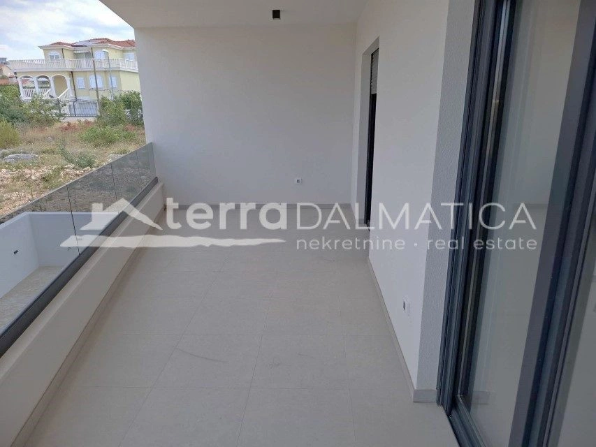 Maisonette-Wohnung mit 3 Schlafzimmern, 3 Terrassen und Parkplatz - Neubau Vodice