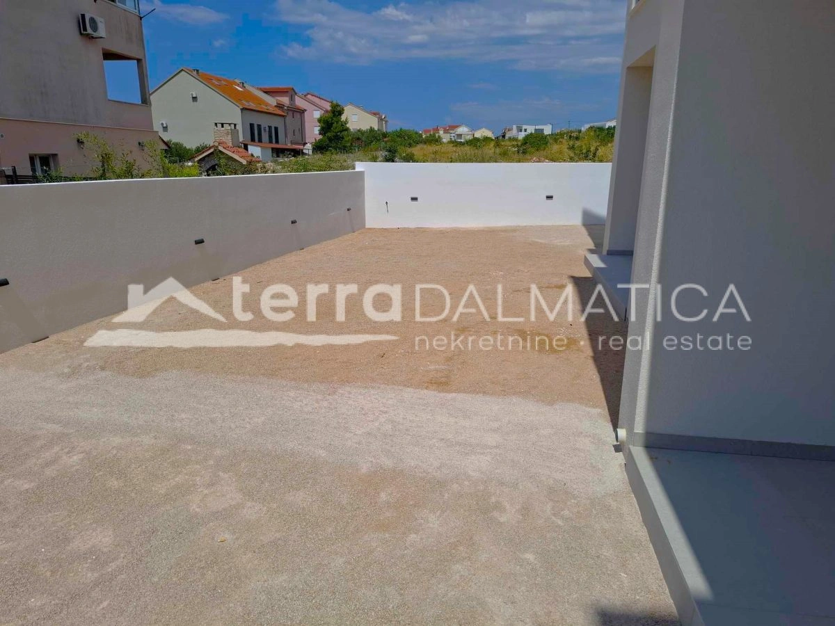 Neu! Maisonette-Wohnung mit Fußbodenheizung und 3 Loggien – Vodice, 102 m²