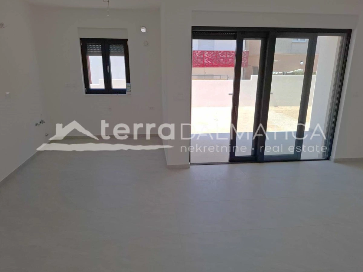 Neu! Maisonette-Wohnung mit Fußbodenheizung und 3 Loggien – Vodice, 102 m²