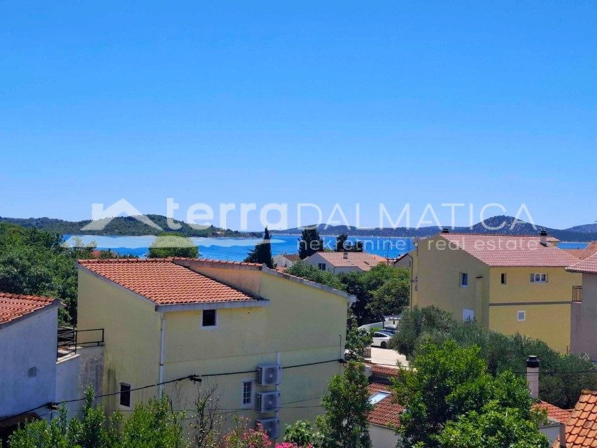 Studio-Apartment mit Loggia und Meerblick – Vodice