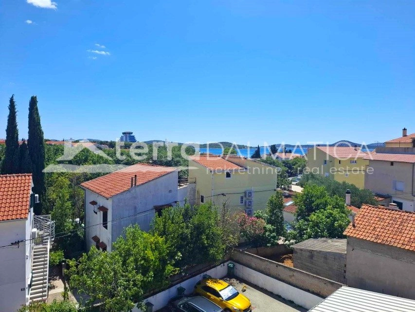 Studio-Apartment mit Loggia und Meerblick – Vodice
