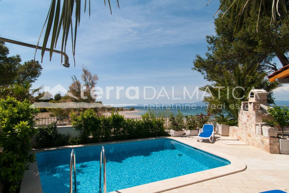 Autentyczna kamienna willa na wyspie Brač – spokój, prywatność i śródziemnomorski urok, pierwszy rząd do morza