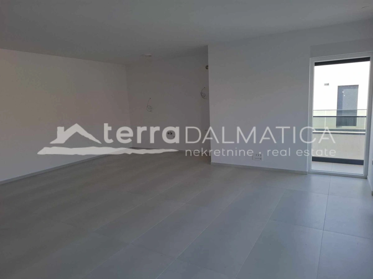 Neue Wohnung mit Top-Ausstattung und Meerblick - Srima, zweiter Stock + Dachterrasse