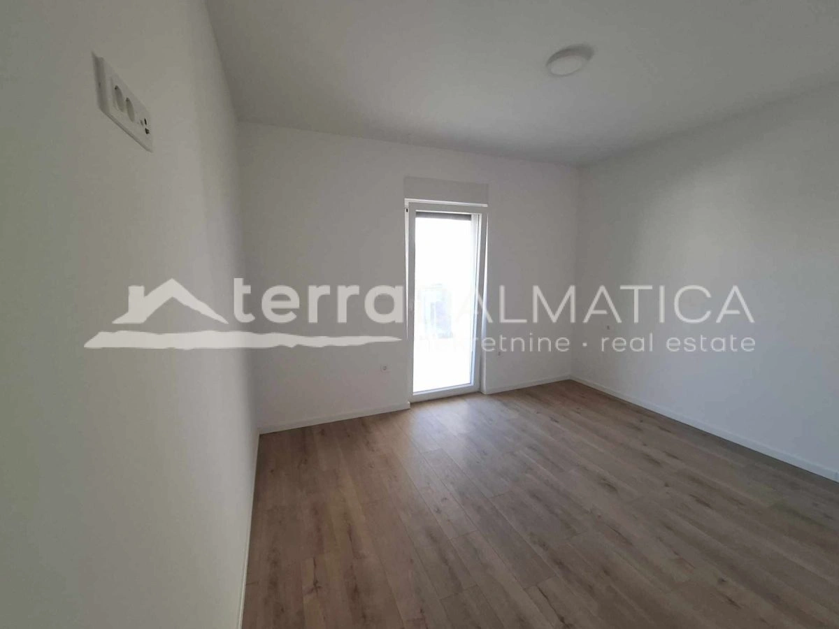 Neue Wohnung mit Top-Ausstattung und Meerblick - Srima, zweiter Stock + Dachterrasse