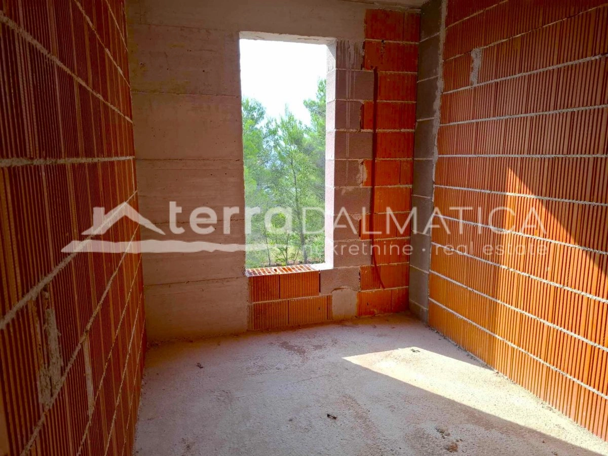 Komfortable Wohnung 74 m² mit Terrasse und Parkplatz – Srima