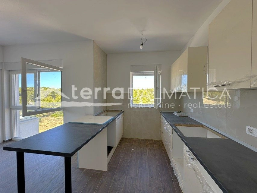 Grebaštica – moderní penthouse v zeleném a klidném prostředí s terasou