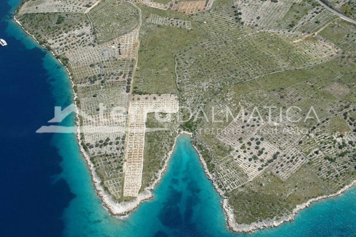 Novogradnja v Primoštenu: stanovanje v 1. nadstropju 100 metrov od morja