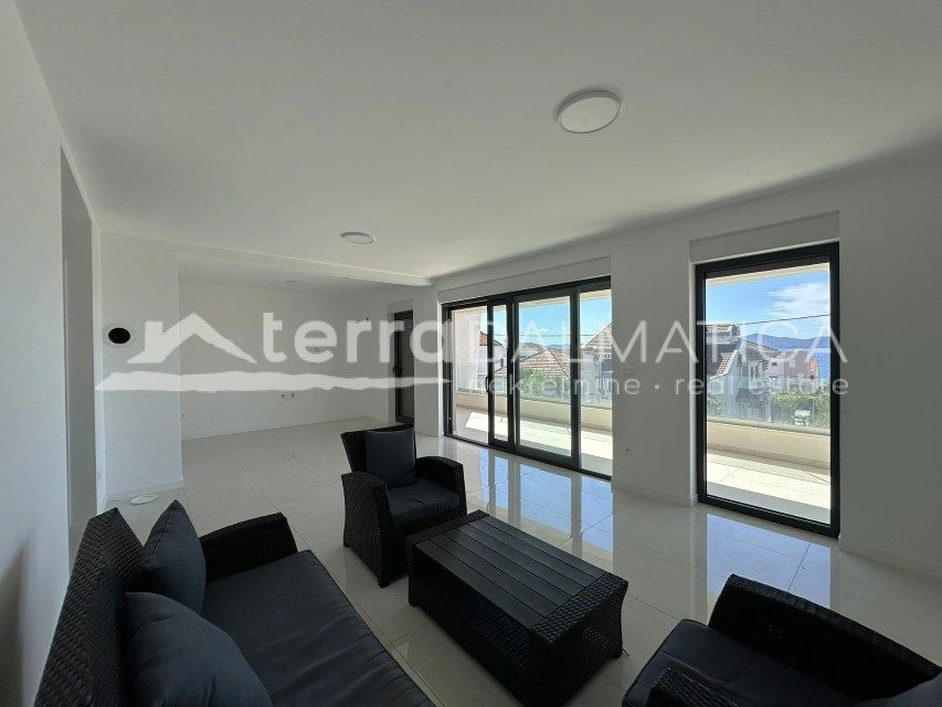 Zadar, Diklo - geräumige Wohnung mit Meerblick