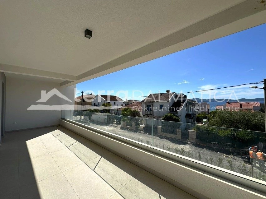 Zadar, Diklo - geräumige Wohnung mit Meerblick