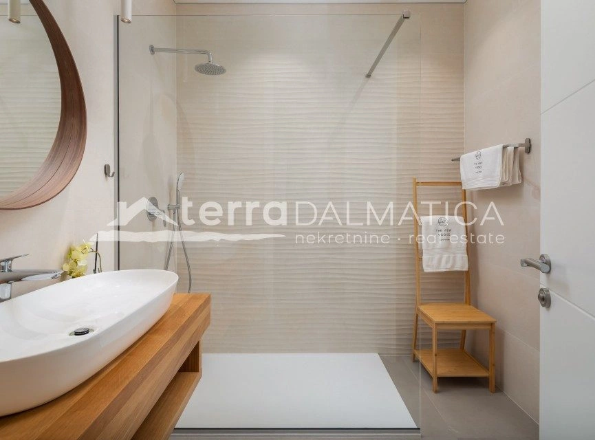 Traumvilla in Vodice – moderner Luxus nur wenige Schritte vom Meer entfernt