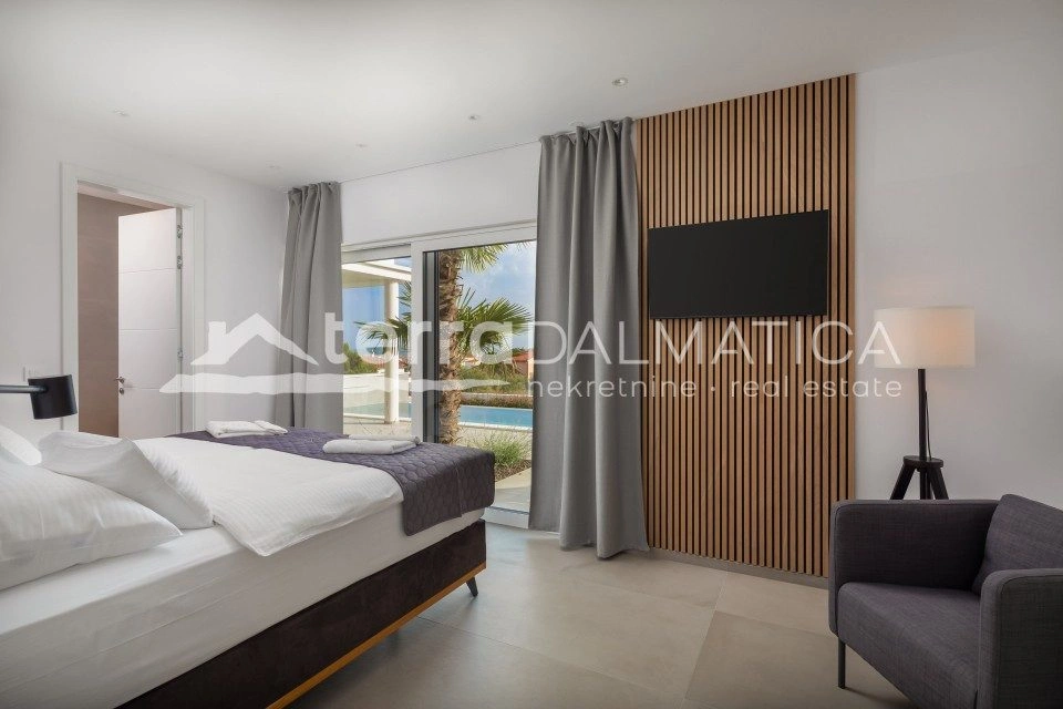 Traumvilla in Vodice – moderner Luxus nur wenige Schritte vom Meer entfernt