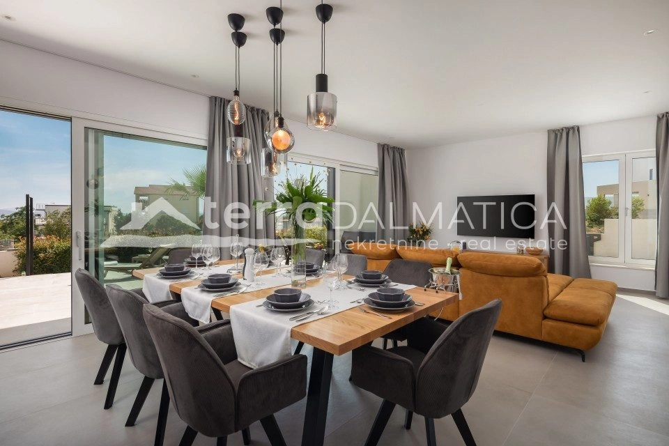 Traumvilla in Vodice – moderner Luxus nur wenige Schritte vom Meer entfernt