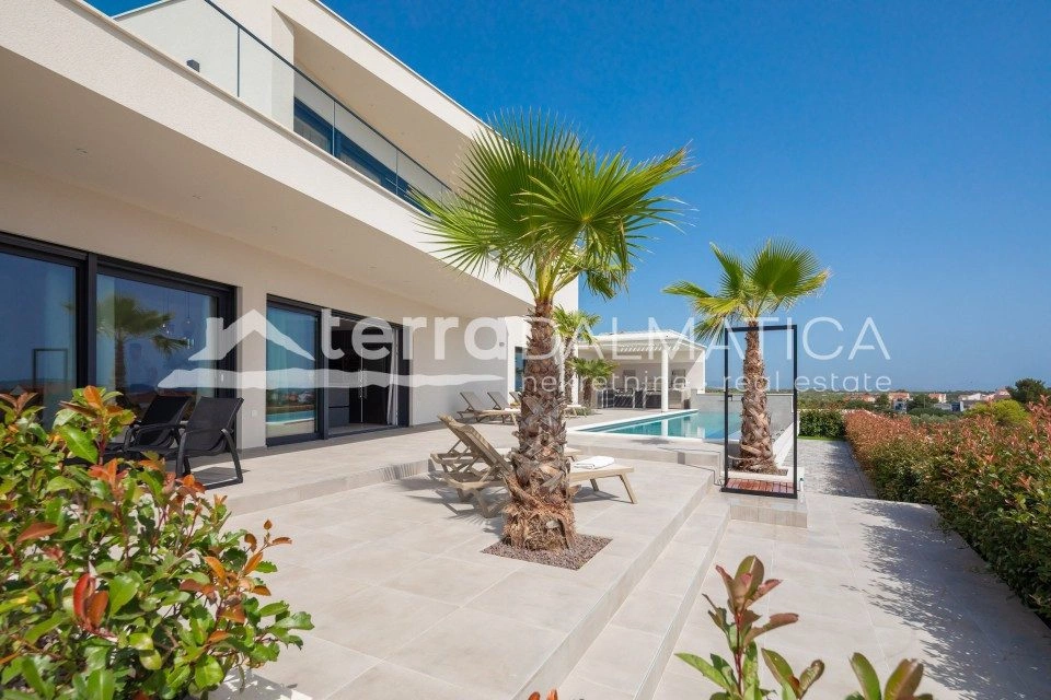 Traumvilla in Vodice – moderner Luxus nur wenige Schritte vom Meer entfernt