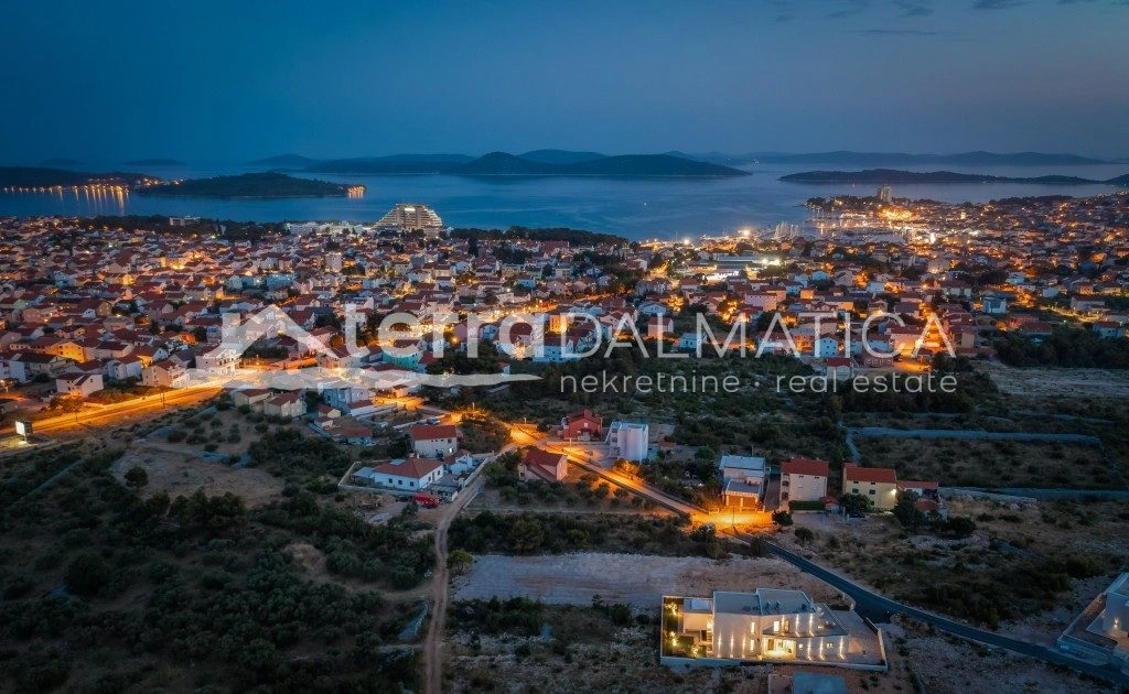 Traumvilla in Vodice – moderner Luxus nur wenige Schritte vom Meer entfernt