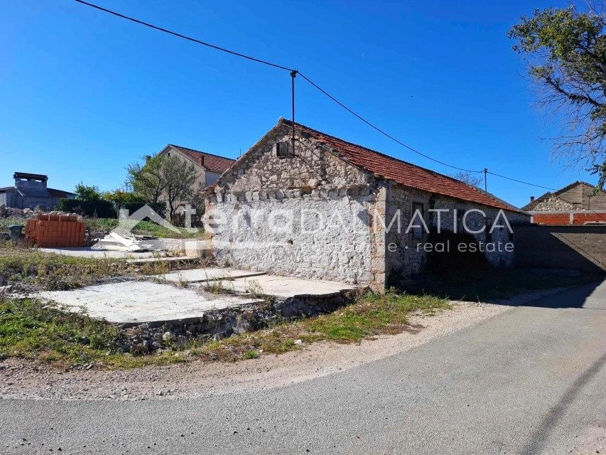 Bilice – Haus mit 650 m² Grundstück