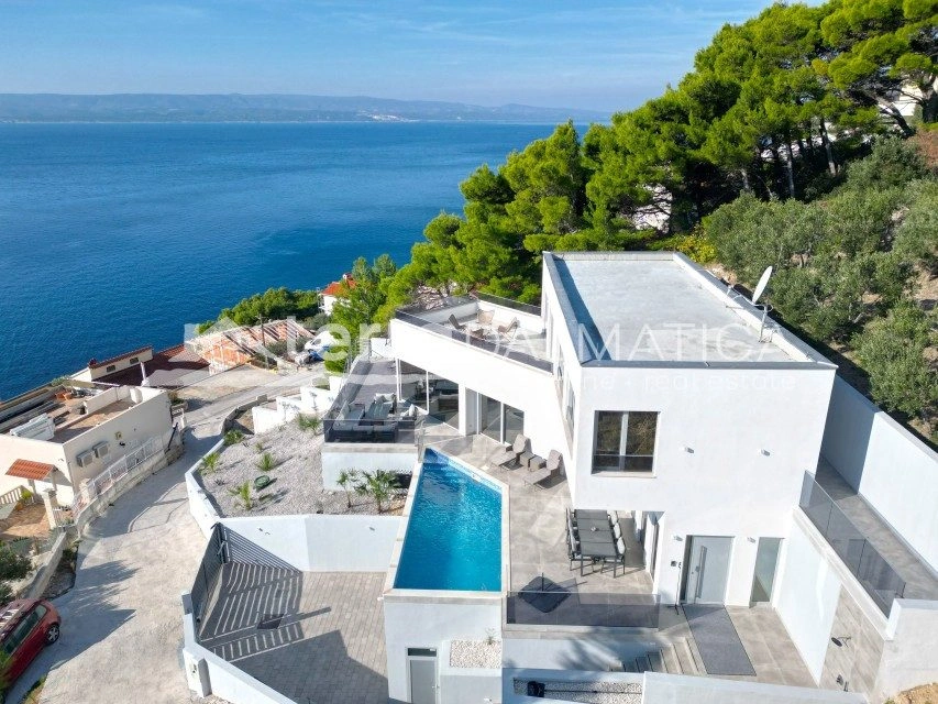 Das Meer unter Ihrem Fenster – eine luxuriöse Villa mit Swimmingpool in Dalmatien