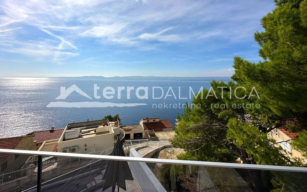 Das Meer unter Ihrem Fenster – eine luxuriöse Villa mit Swimmingpool in Dalmatien