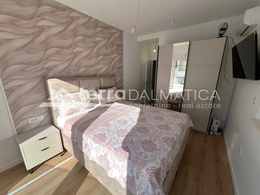 Nowoczesny dom w zabudowie bliźniaczej – idealny dom blisko plaży w Srimie