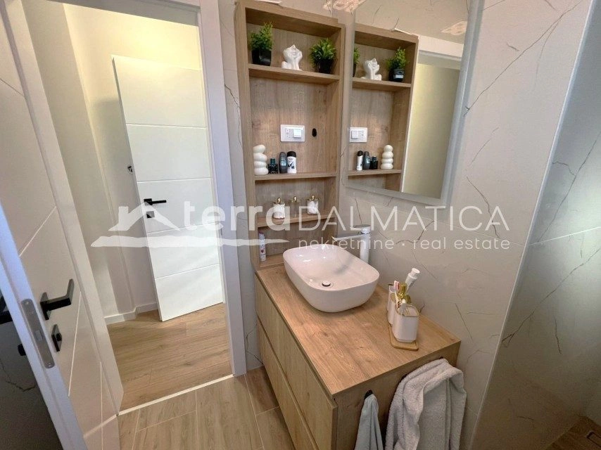 Nowoczesny dom w zabudowie bliźniaczej – idealny dom blisko plaży w Srimie