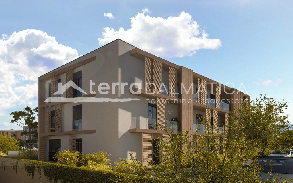 Komfortní apartmán ve druhém patře s terasou – Vodice