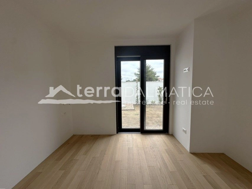 Apartmán v Brodarici - novostavba, terasa, 55 m od moře