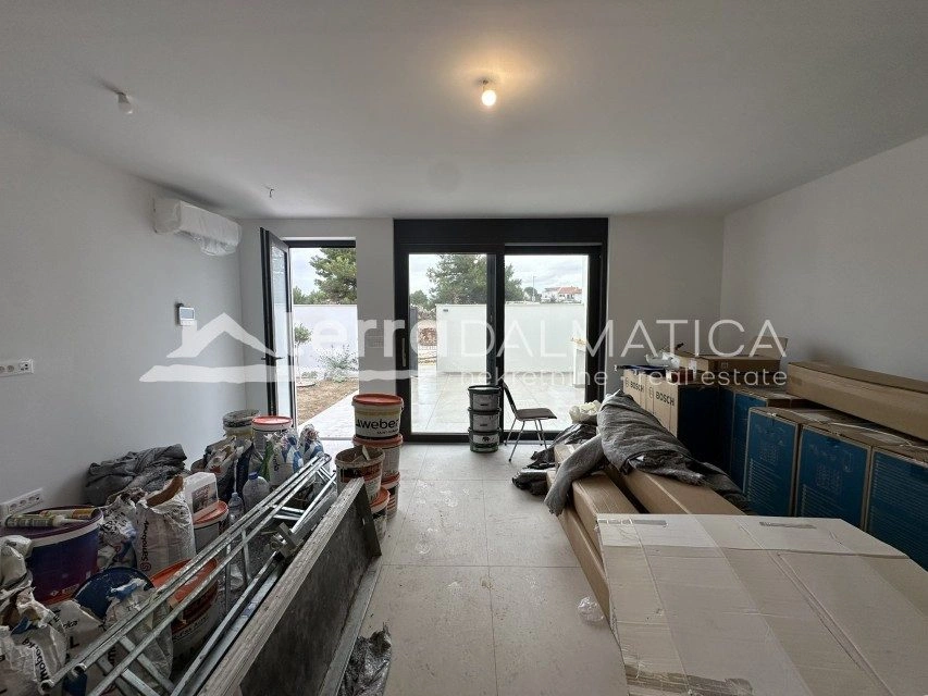 Apartmán v Brodarici - novostavba, terasa, 55 m od moře