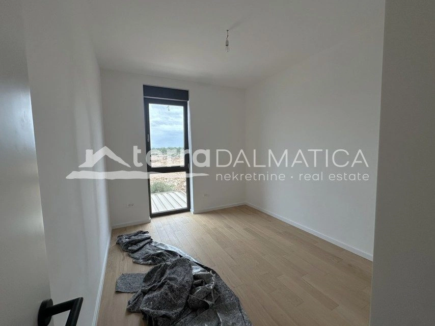 Maisonette-Wohnung mit Terrasse, Sommerküche und Meerblick