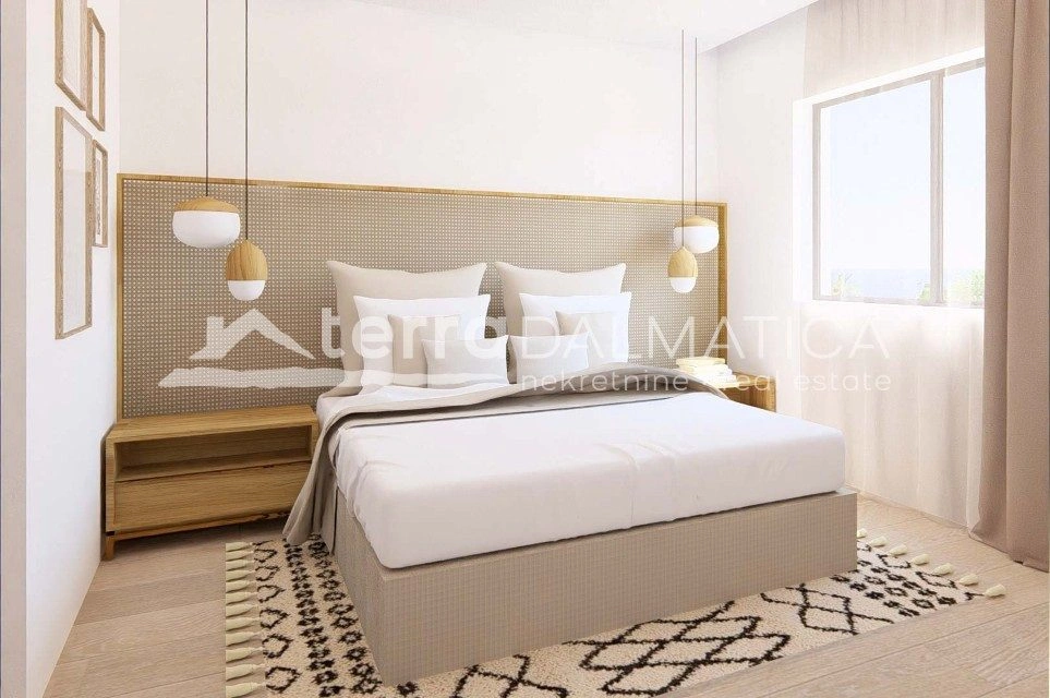 Luxuriöses Apartment mit vier Schlafzimmern, Dachterrasse und Panoramablick – Sukošan